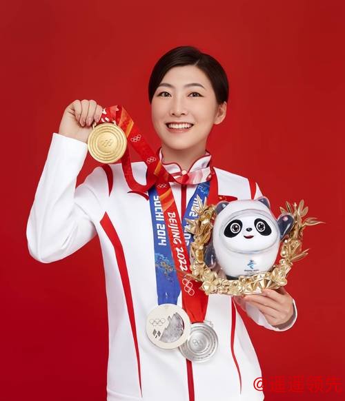 滑雪老将徐梦桃第七次捧起世界杯总冠军奖杯——“热爱可抵岁月漫长”